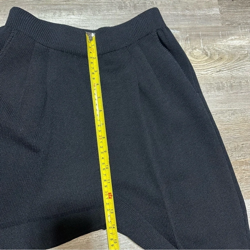 St John Collection black knit pants size 4 EUC